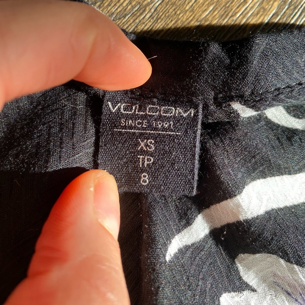 Volcom blouse - Picture 2 of 4